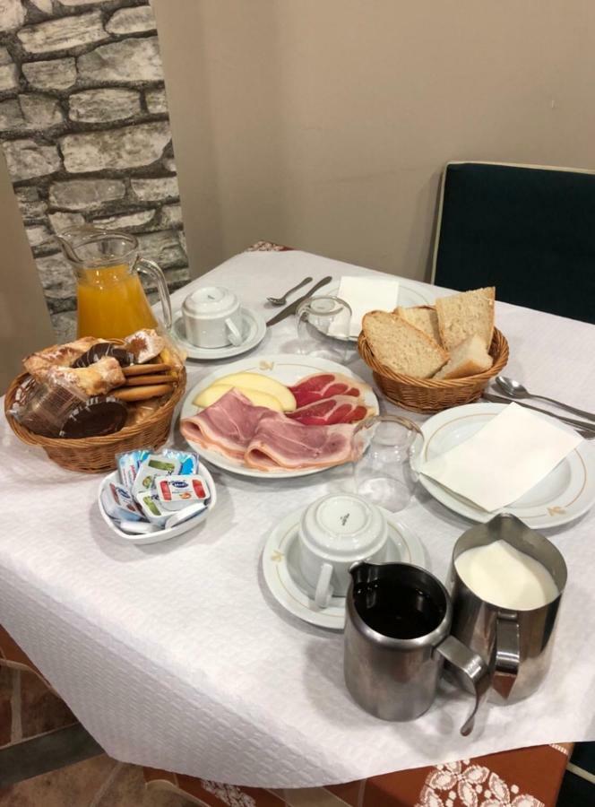Hostal Salones Victoria Santa Marina del Rey Esterno foto